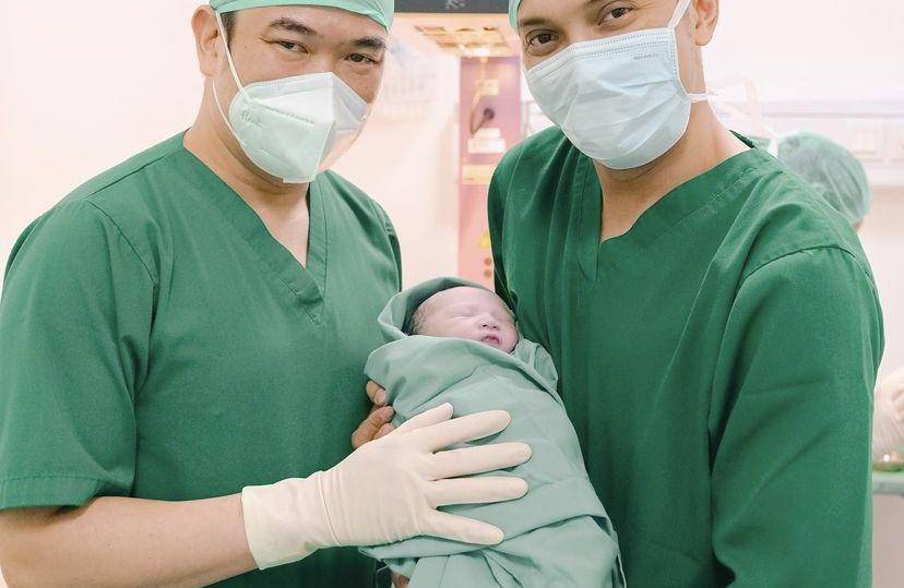 potret istri Reiner Manopo melahirkan anak pertama (Instagram.com/reinermanopo)