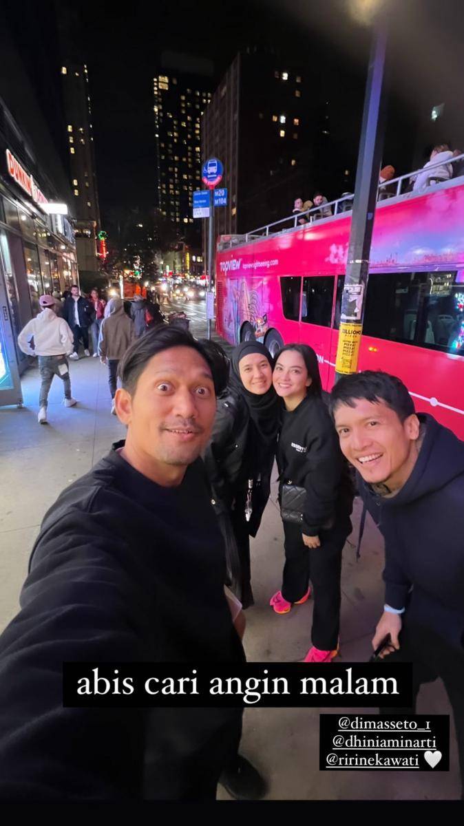potret Ibnu Jamil, Ririn Ekawati, Dimas Seto, dan Dhini Aminarti di New York (instagram.com/ibnujamilo)