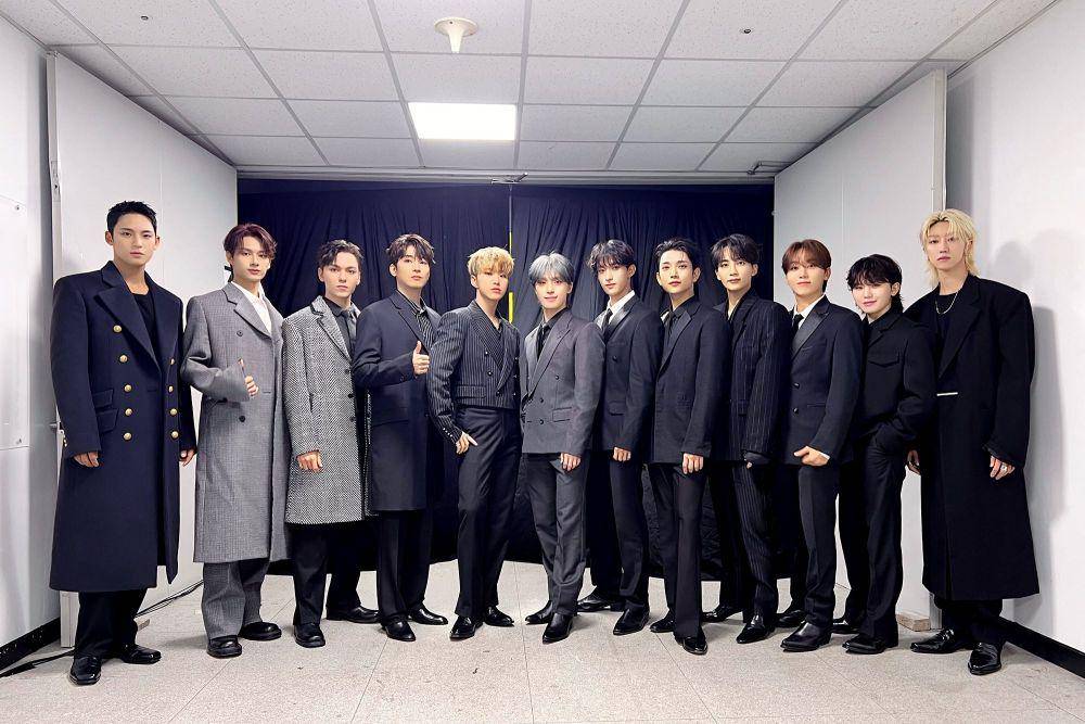 SEVENTEEN (twitter.com/pledis_17)