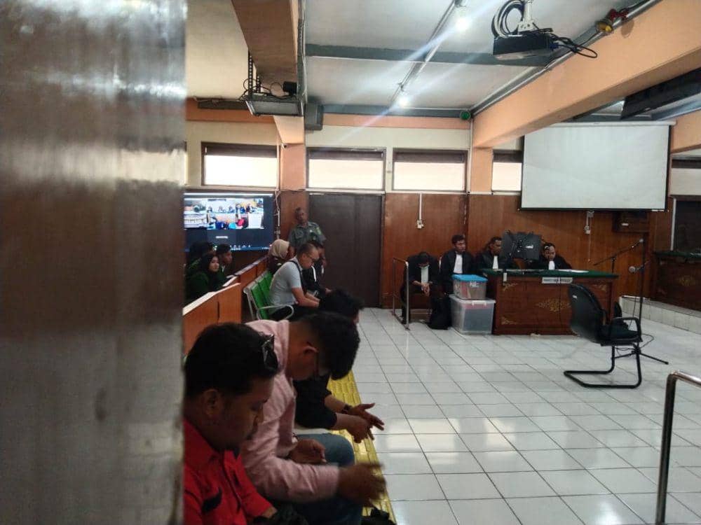Jalannya sidang pembacaan putusan terhadap 8 terdakwa pengerusakan kantor Arema FC. (IDN Times/Rizal Adhi Pratama)
