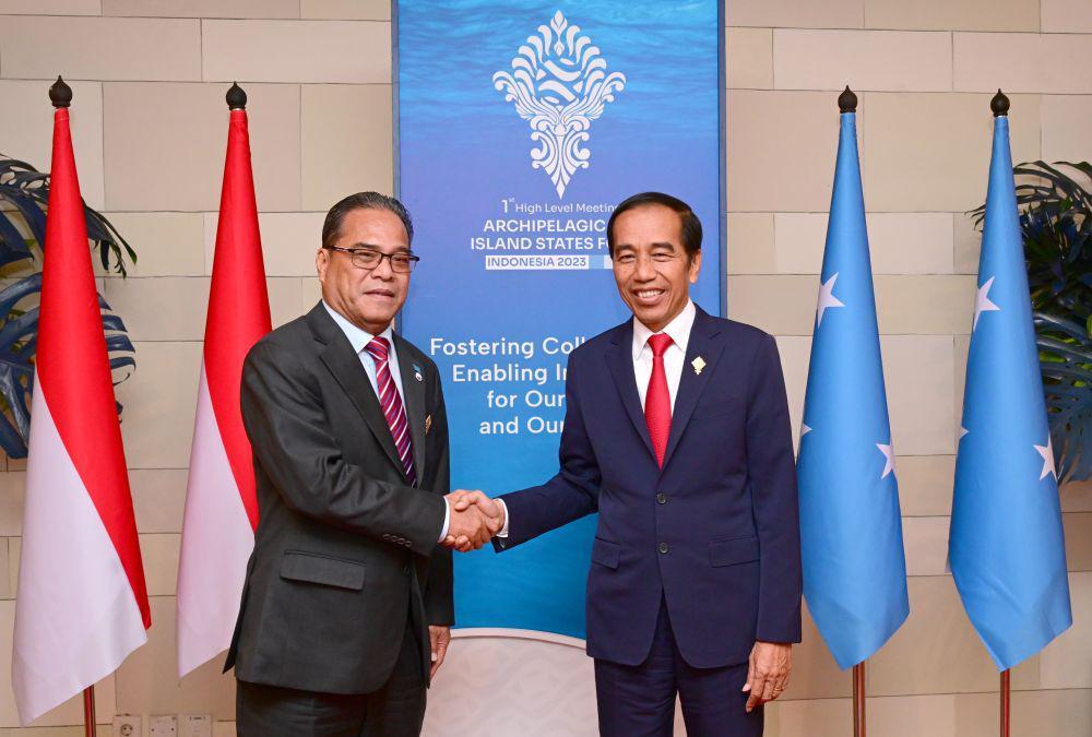 Jokowi Gelar Pertemuan Bilateral dengan Kepala Negara Kepulauan