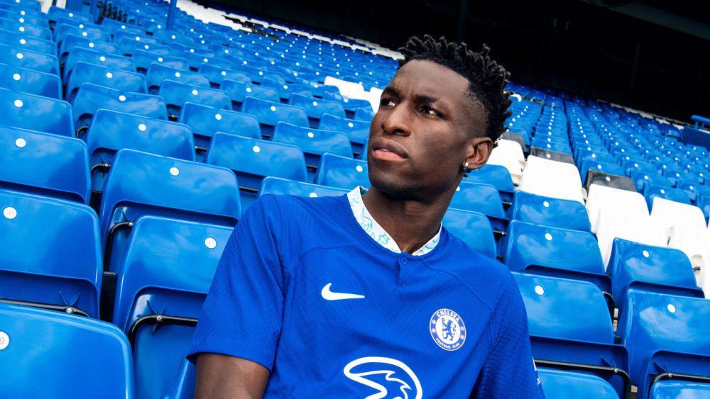 Chelsea Keok, The Next Drogba Ngamuk dan Cekik Pemain Everton