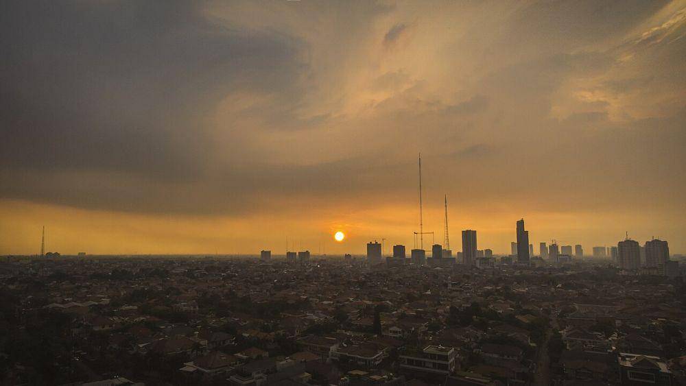 ilustrasi suasana Jakarta di sore hari (wikimedia.org/Georgi Kovachev)