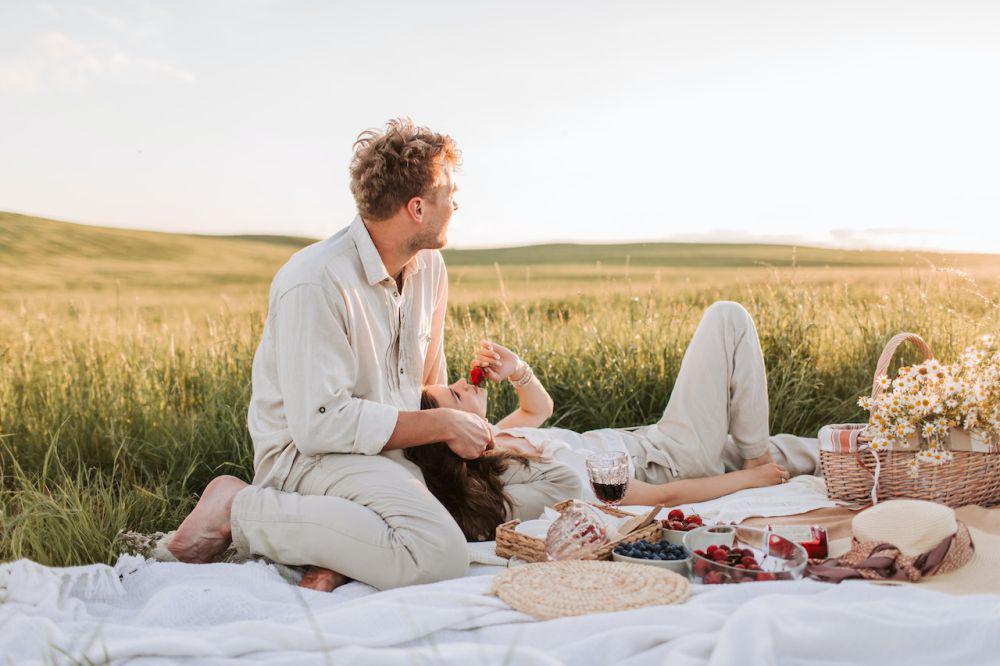12 Ide Picnic Date Paling Seru, Gak Ribet dan Memorable!