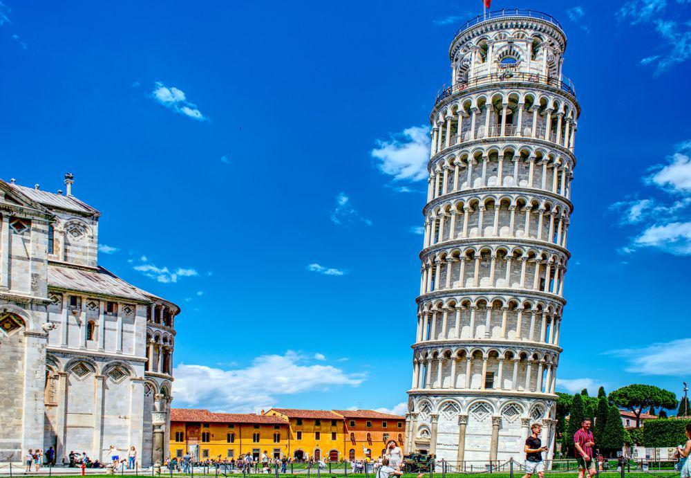 5 Fakta Menarik Menara Pisa, Awalnya Tak Miring!