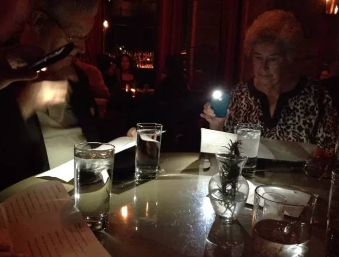 potret pelayanan restoran aneh dan ngeselin (reddit.com/Chatoyant_Ethan)
