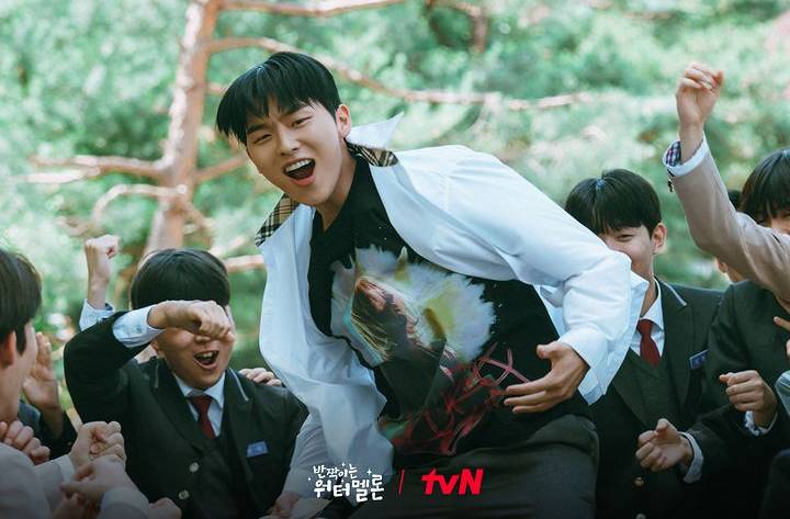 Choi Hyun Wook sebagai Ha Yi Chan di drakor Twinkling Watermelon (instagram.com/tvn_drama)