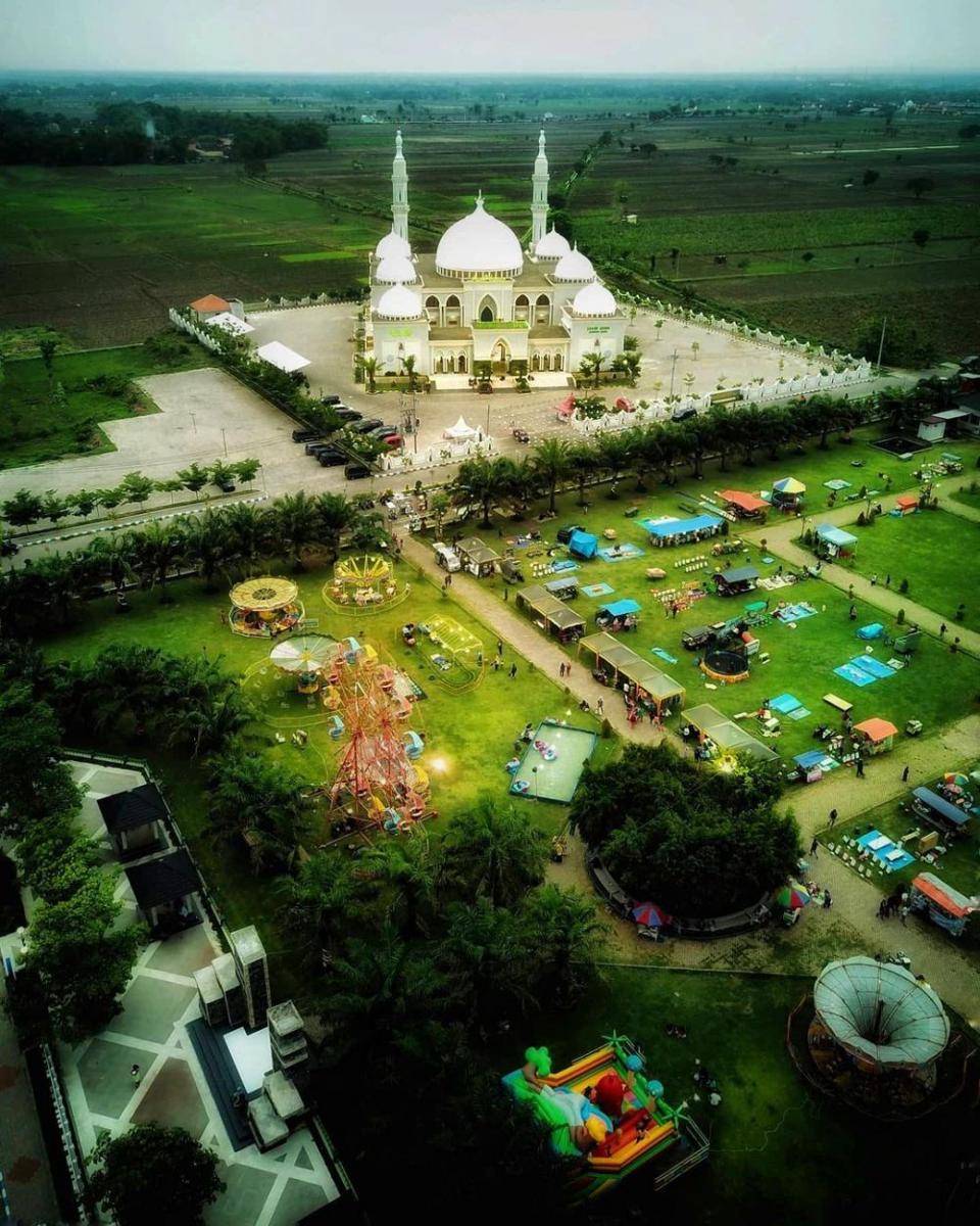 Alun-alun Caruban dari ketinggian. (Instgram.com/madiun_info)