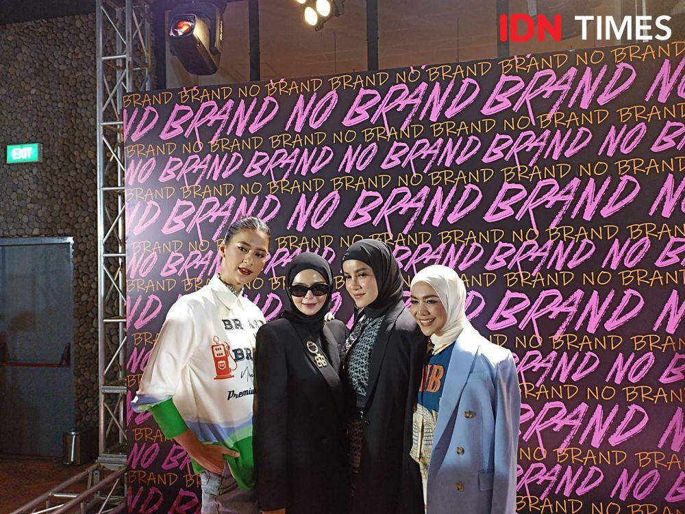 Peluncuran koleksi Brand No Brand New York x Paula Verhoeven di The Orient Hotel. 11 Oktober 2023. (IDN Times/M. Tarmizi Murdianto)