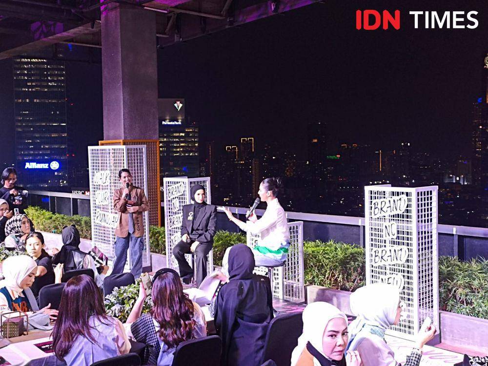 Peluncuran koleksi Brand No Brand New York x Paula Verhoeven di The Orient Hotel. 11 Oktober 2023. (IDN Times/M. Tarmizi Murdianto)