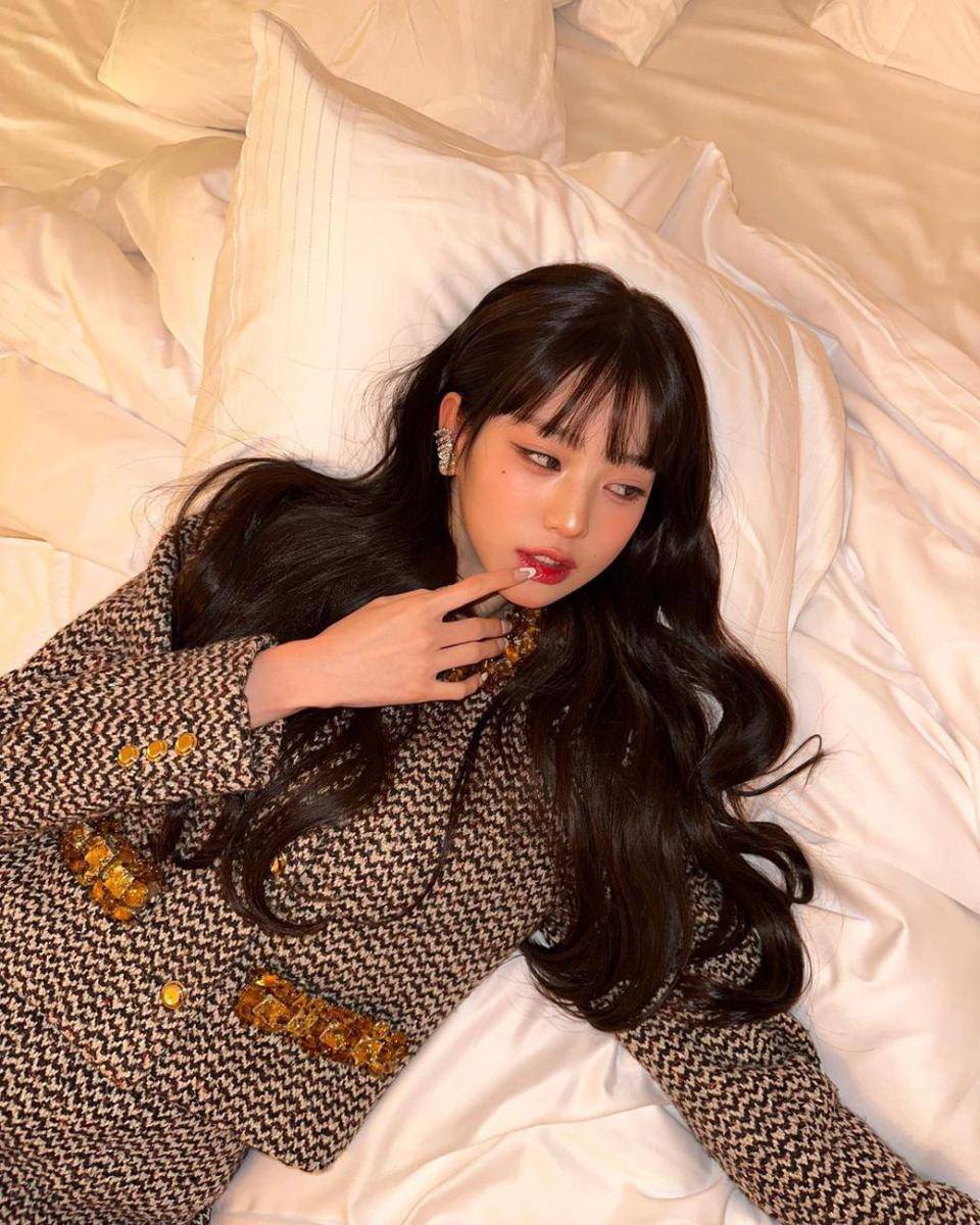 Wonyoung di Comeback I'VE MINE (instagram.com/for_everyoung10)