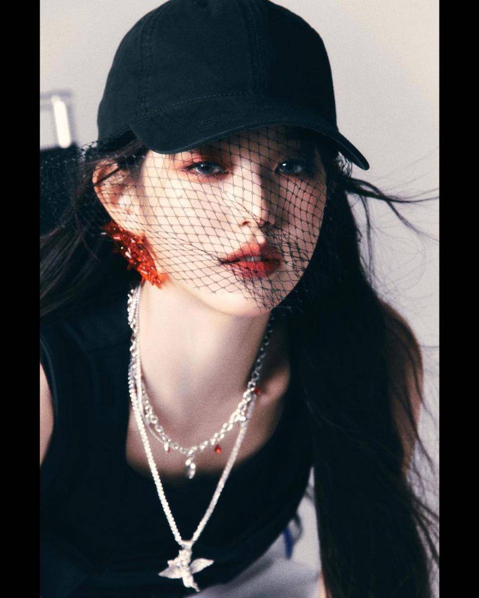 Wonyoung di Comeback I'VE MINE (instagram.com/ivestarship)
