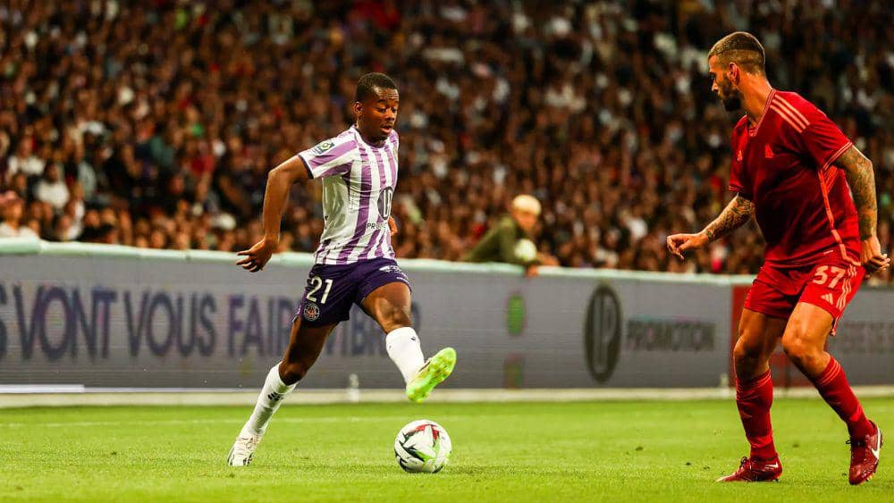 Mamady Bangre (kiri) (toulousefc.com)