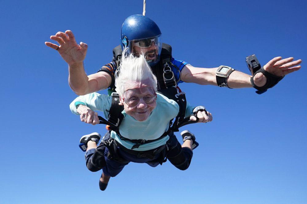 Nenek 104 Tahun Meninggal Dunia, Seminggu Setelah Sky Diving