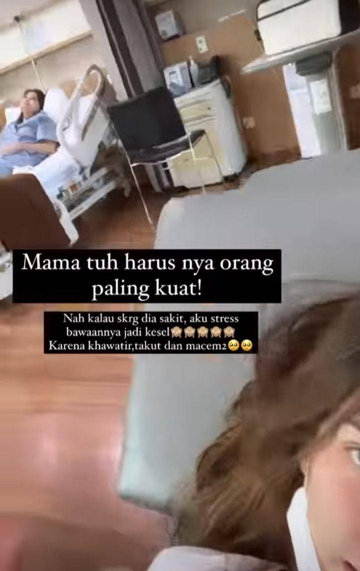 Ibu Nia Ramadhani sakit (Instagram.com/ramadhaniabakrie)