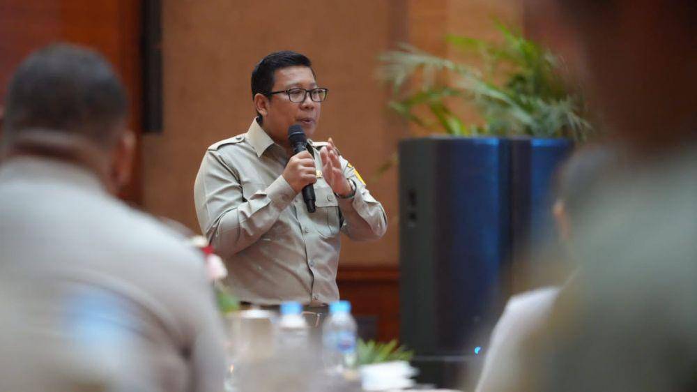 Plt. Menteri Pertanian (Mentan) Arief Prasetyo Adi dalam kegiatan penandatangan pakta integritas yang digelar di Kantor Kementan, Kamis (12/10). (dok. Kementan)