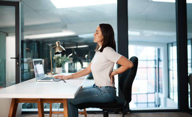 5 Tips Atasi Nyeri Punggung, Akibat Terlalu Lama Duduk