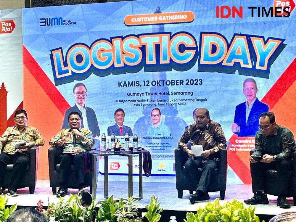 Pos Indonesia menggelar acara Customer Gathering Logistic Day di Gumaya Tower Hotel Semarang, Kamis (12/10/2023). (IDN Times/Anggun Puspitoningrum)