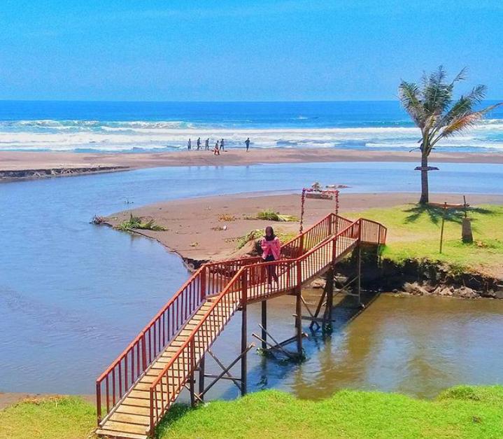 Pantai Bopong Kebumen: Info Lokasi, Rute, dan Daya Tarik Wisata
