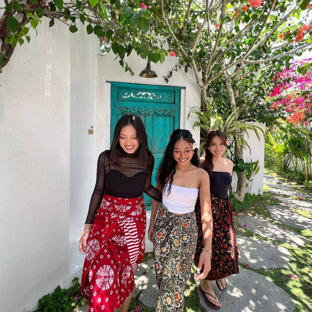 potret Novia Bachmid dan sahabat (instagram.com/noviabachmid)