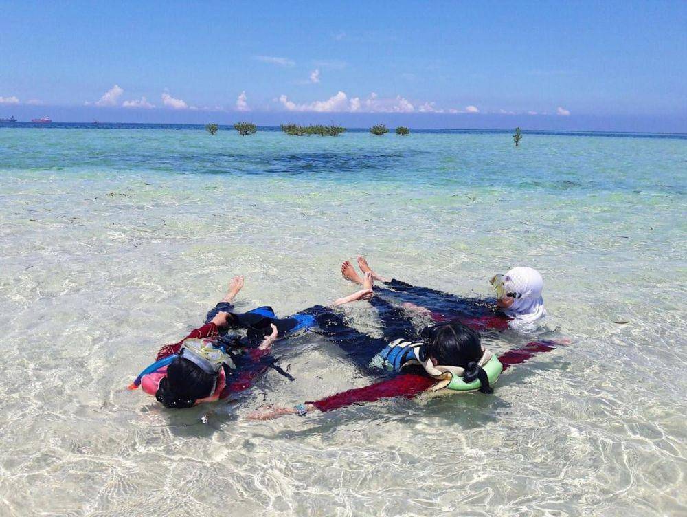 Snorkeling di kawasan Desa Wisata Bontang Kuala (jadesta.kemenparekraf.go.id)