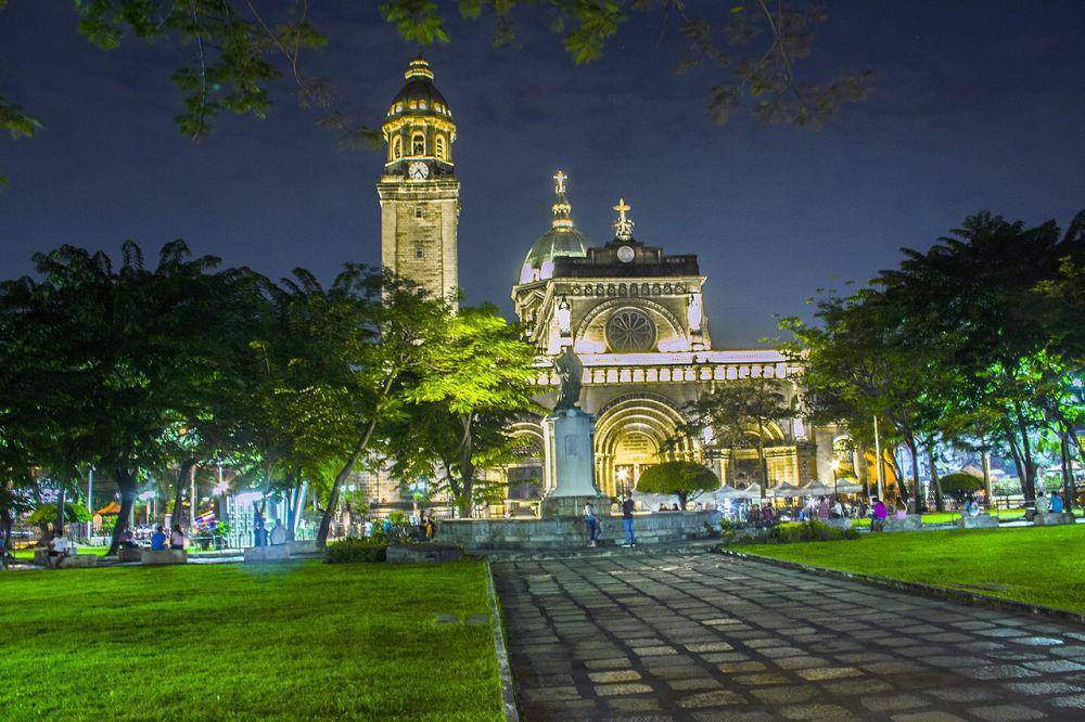 Manila Cathedral (commons.wikimedia.org/Butch)