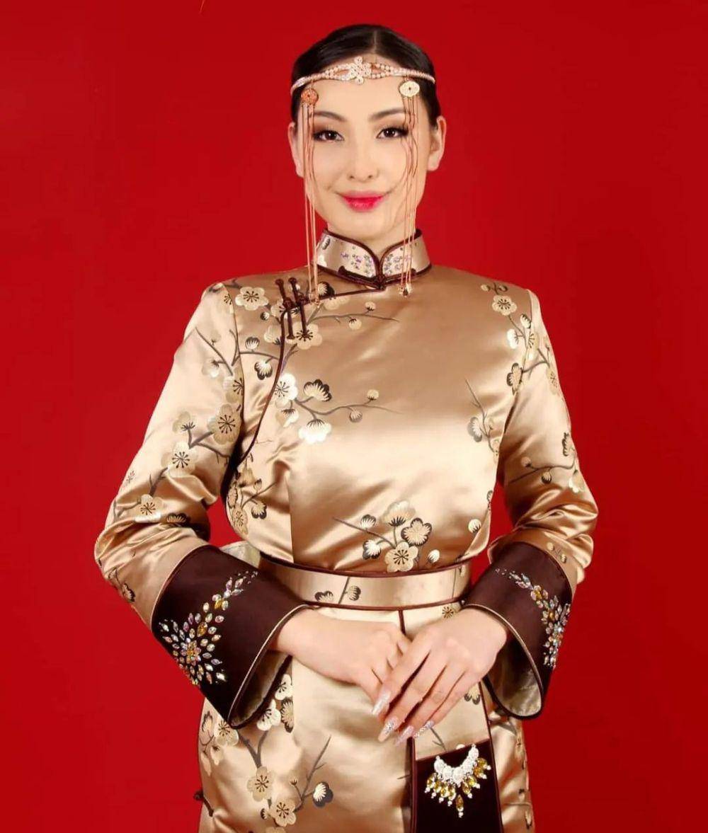 Nominzul Zandangiin (instagram.com/_nominzul.z)