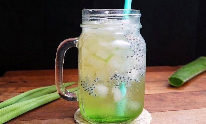 ilustrasi es melon susu lidah buaya (dok. YouTube/Tastemade Indonesia)