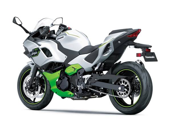 Tidak ada tuas kopling maupun tuas transmisi (Kawasaki)