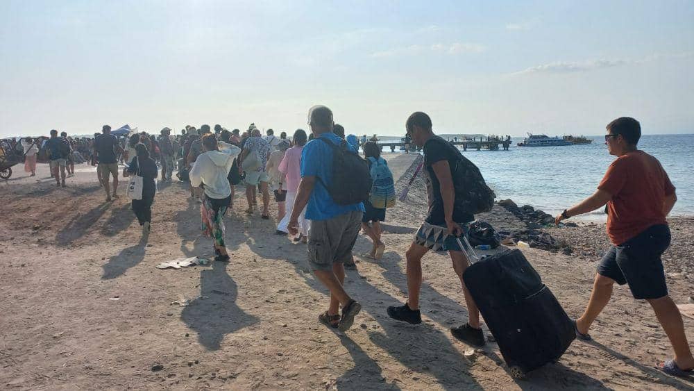 Pelaku Pariwisata Keluhkan One Day Trip ke Nusa Penida