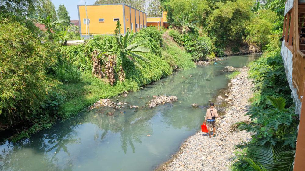 Aliran Sungai Code di Bantul Kotor Karena Banyak Sampah