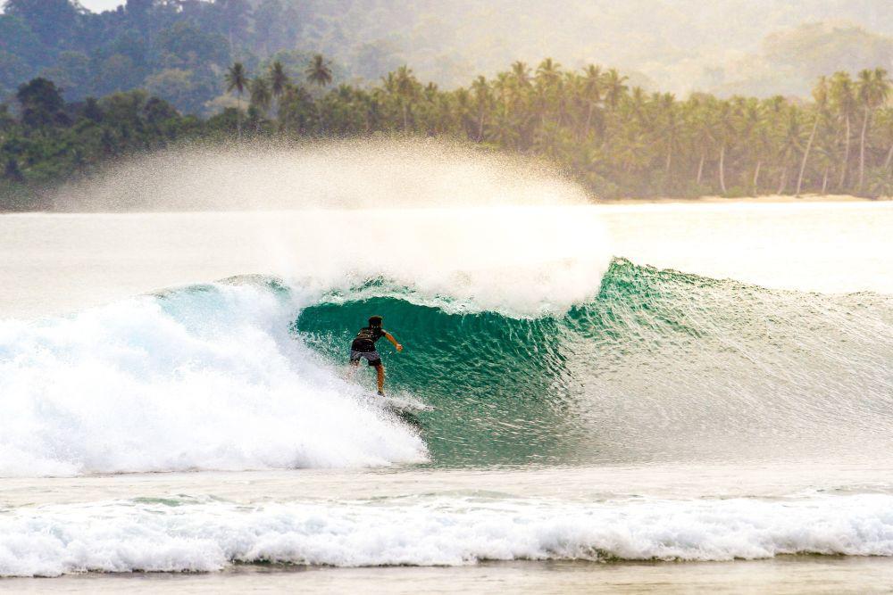 Waktu Terbaik Liburan ke Mentawai, Jelajahi Alamnya Lebih Nyaman