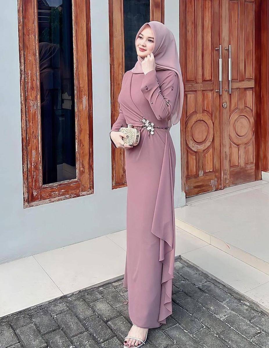 OOTD pesta hijab (instagram.com/zihanshvira)