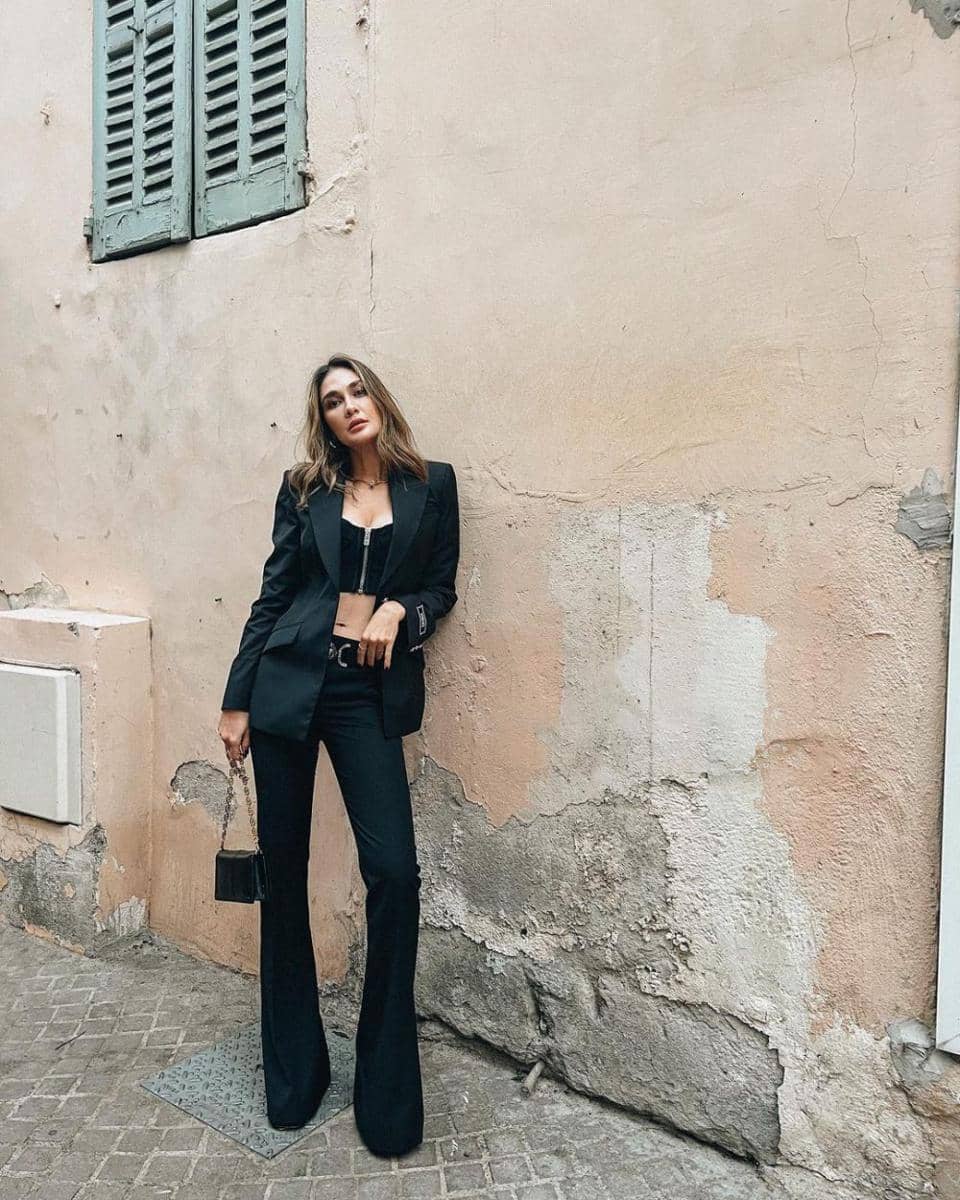 ide gaya semi formal ala Luna Maya (instagram.com/lunamaya)