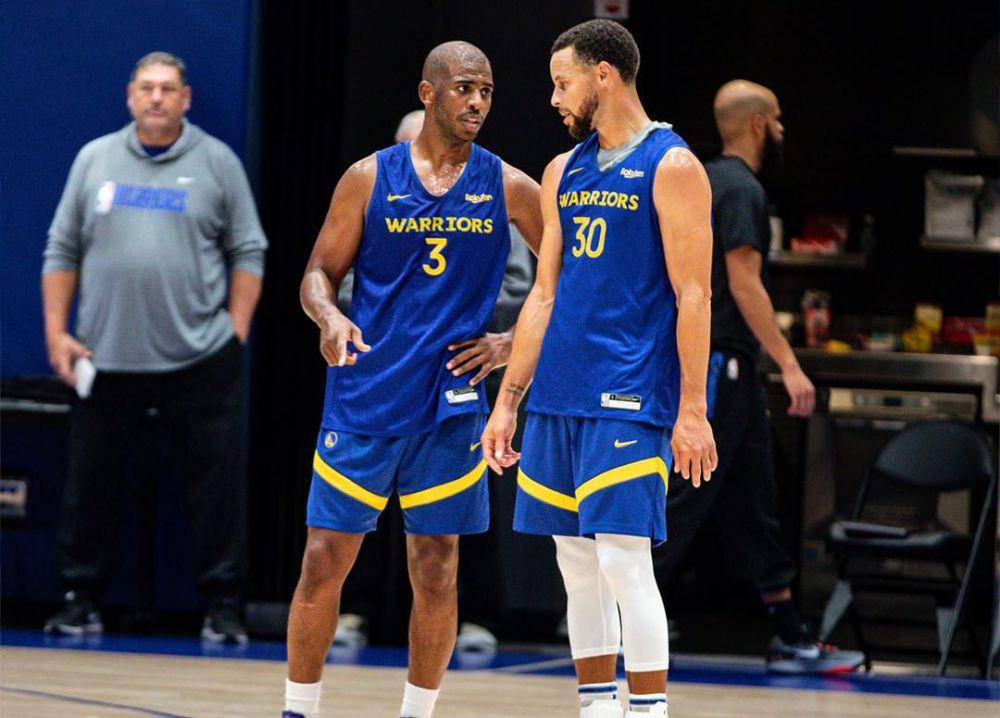 Chris Paul dan Stephen Curry (instagram.com/warriors)