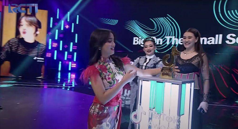 momen Fuji menang TikTok Awards 2023 (youtube.com/RCTI Entertainment)