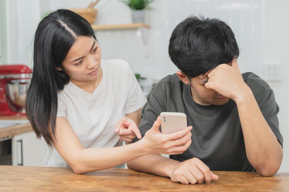 5 Tipe Orang yang Cenderung Gampang Selingkuh