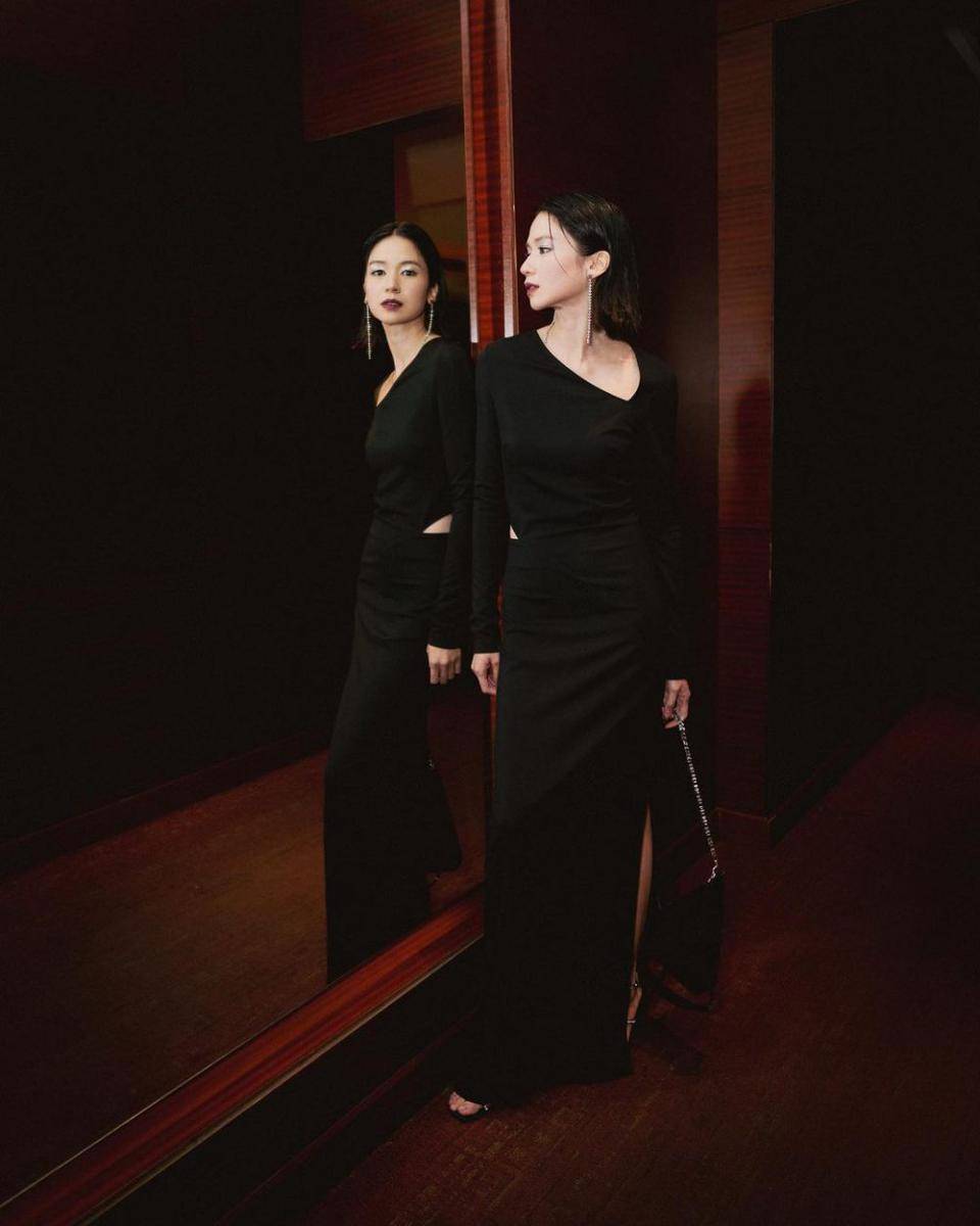 inspirasi dress pesta simpel ala Laura Basuki (instagram.com/laurabas)