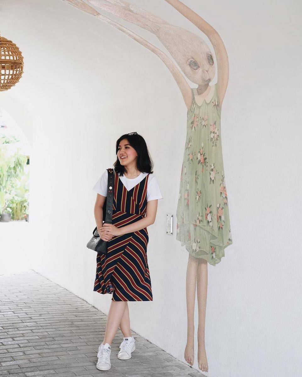 outfit ala artis saat liburan ke Jogja (instagram.com/ifyalyssa)