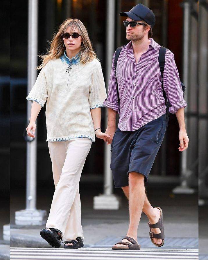 kisah cinta Robert Pattinson dan Suki Waterhouse (instagram.com/entertainmenttonight)