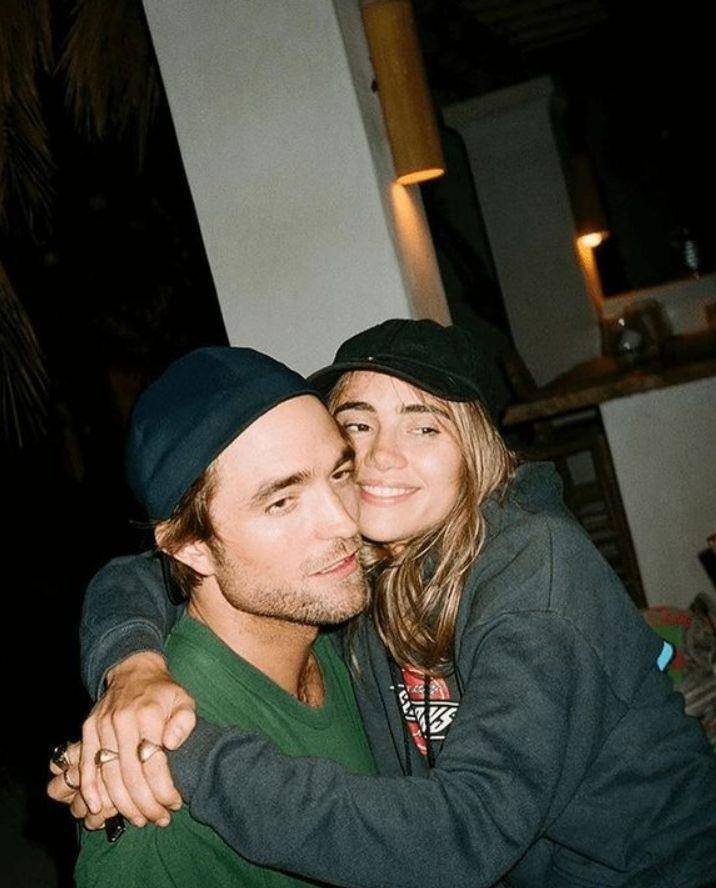 kisah cinta Robert Pattinson dan Suki Waterhouse (instagram.com/robertpattinsonww)