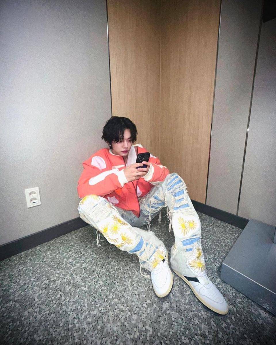 outfit cerah ala Yeonjun TXT (instagram.com/txt.bighitofficial)