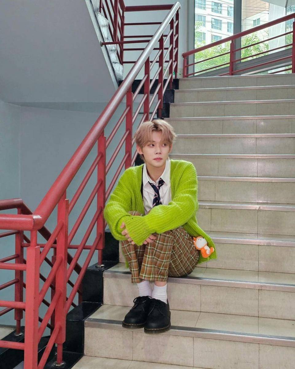 outfit cerah ala Yeonjun TXT (instagram.com/txt.bighitofficial)