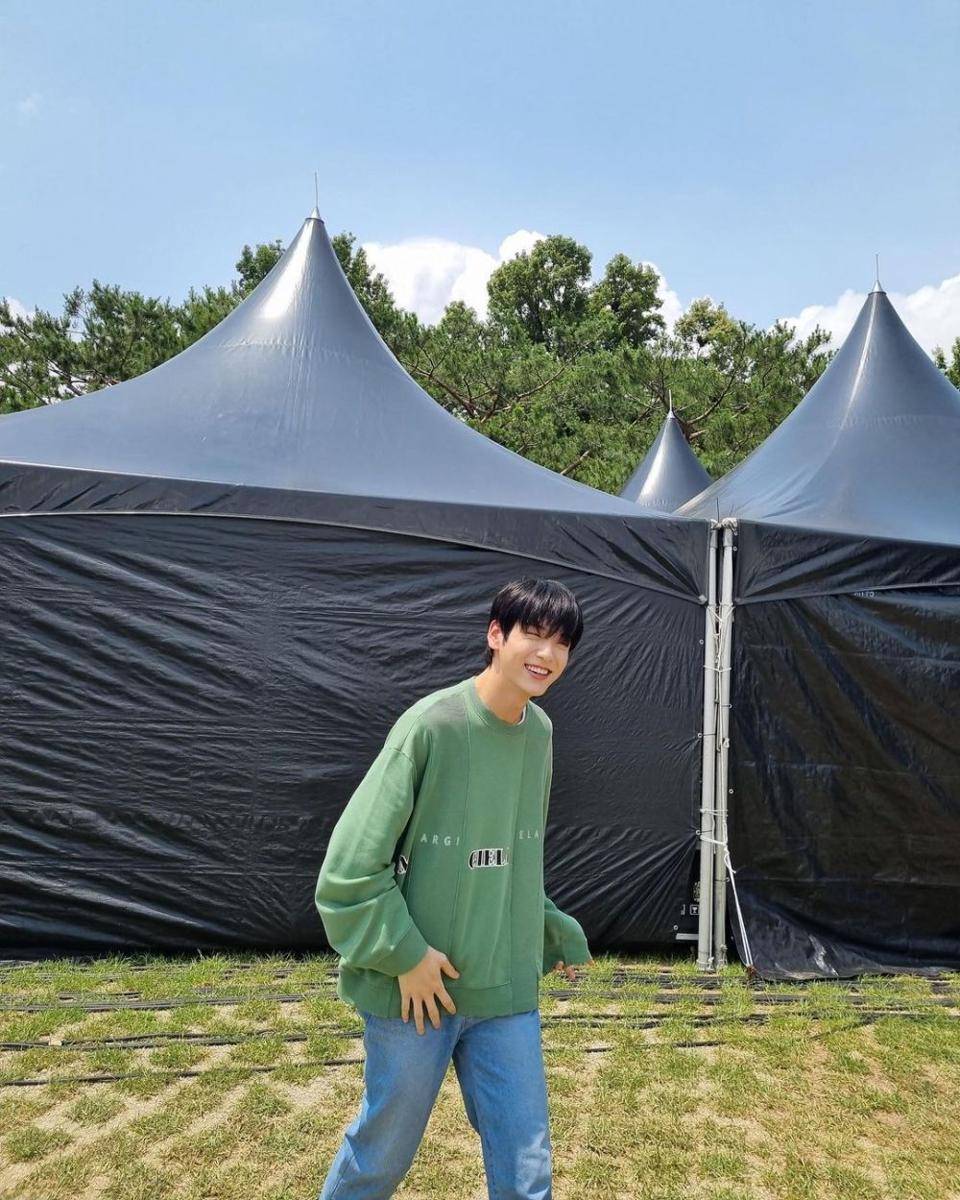 outfit cerah ala Soobin TXT (instagram.com/txt.bighitofficial)