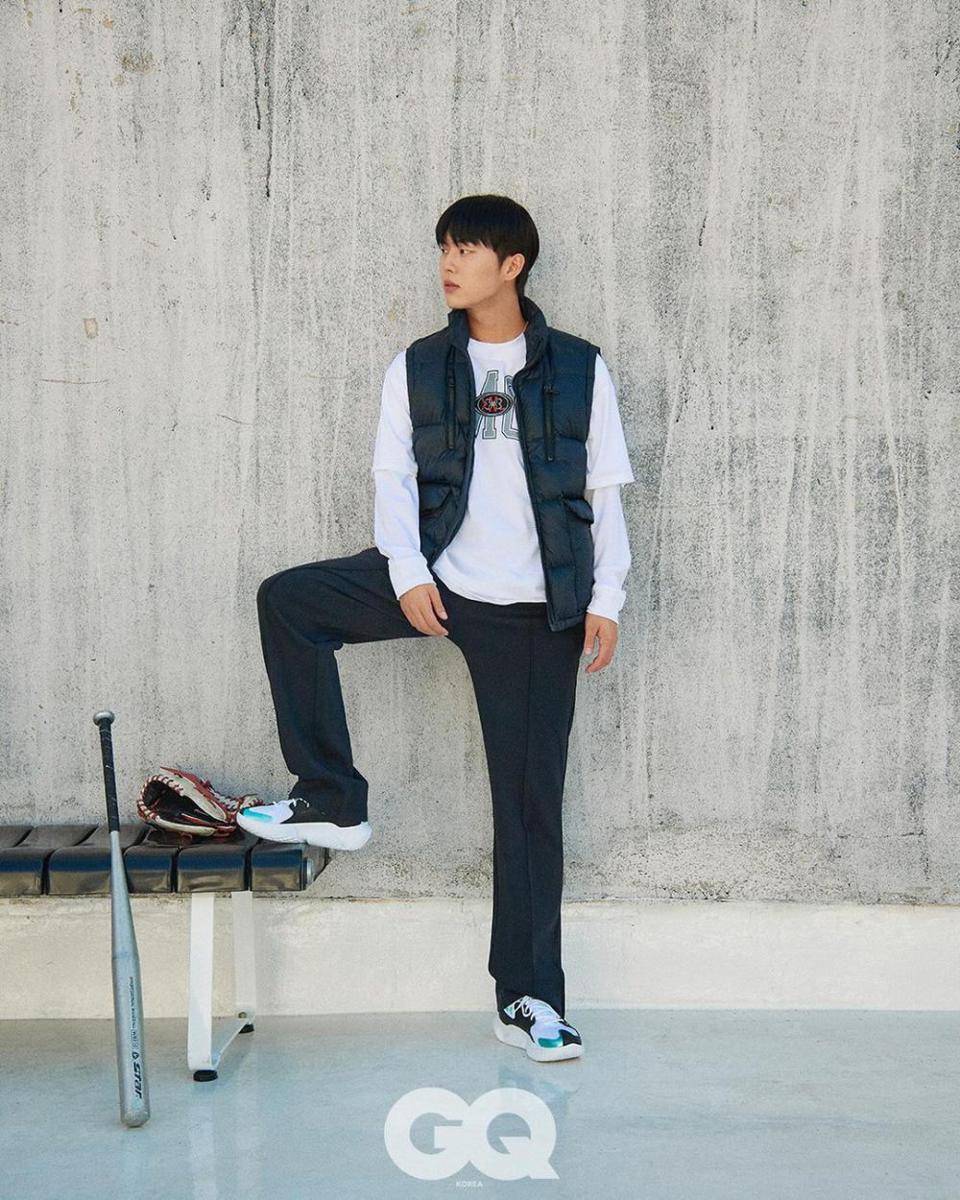 Choi Hyun Wook (instagram.com/_choiiii__)