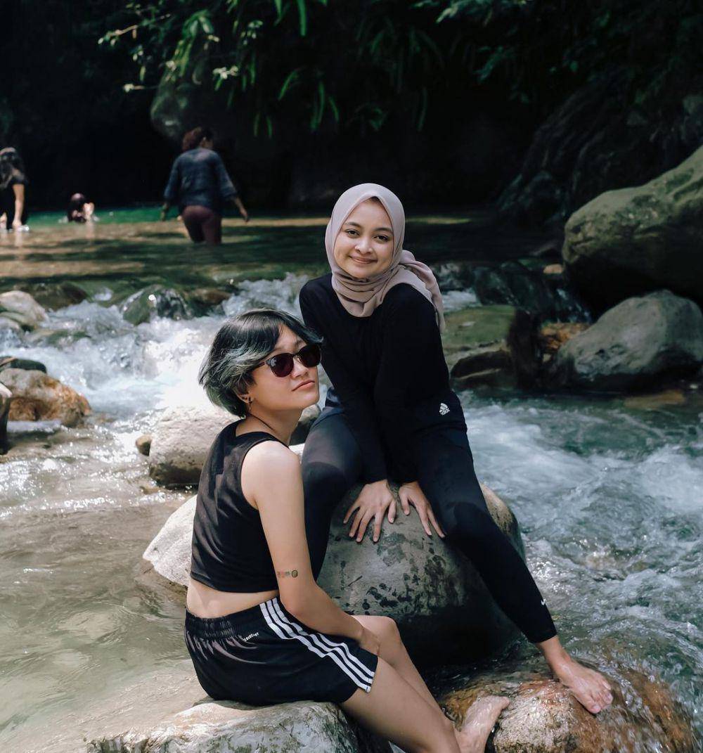 potret Aci Resti dan sahabat (instagram.com/aciresti)