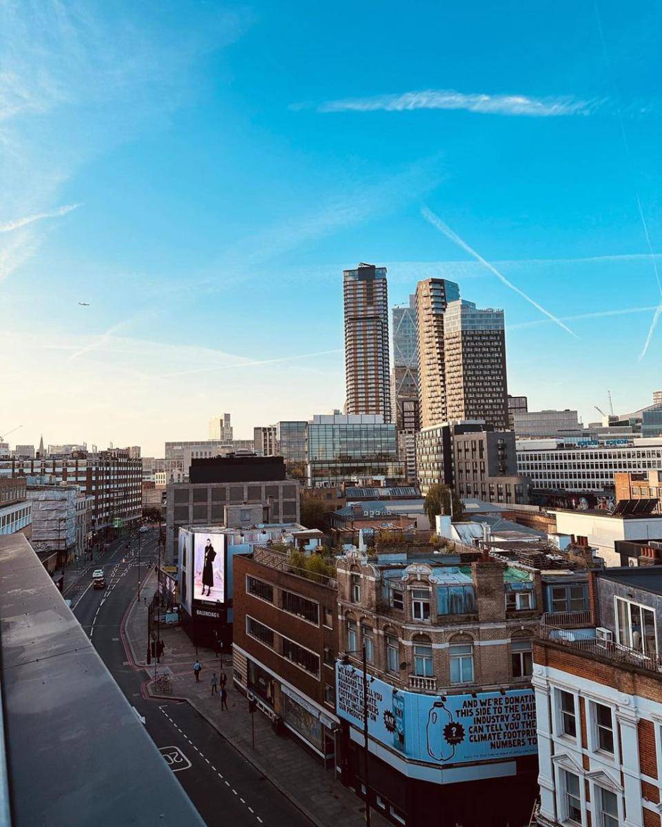 potret suasana di Shoreditch (instagram.com/pevpearce)
