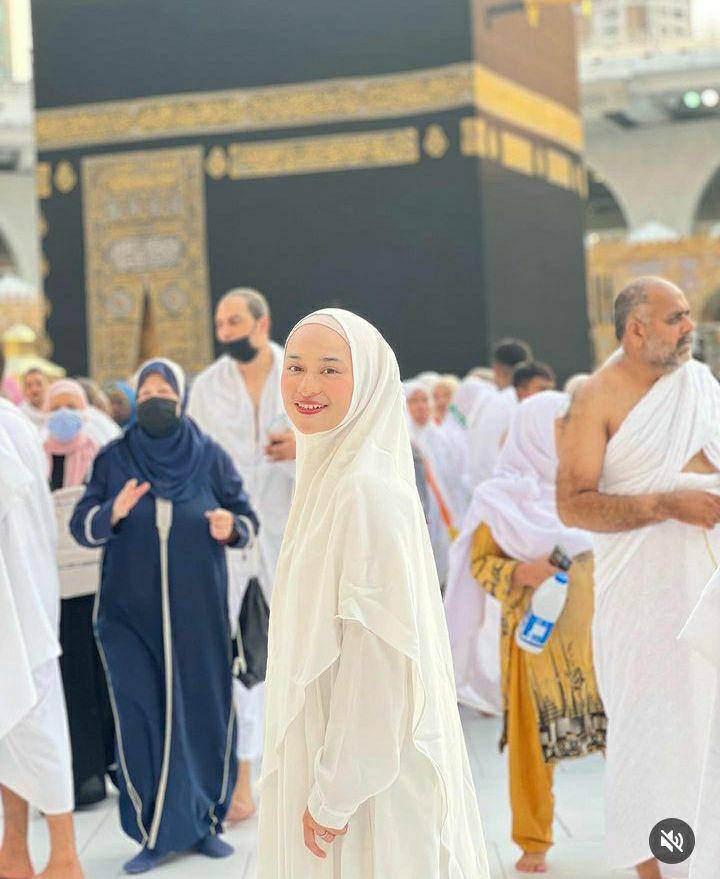 potret Dazen Vrilla tunaikan umrah diawal Oktober 2023 (instagram.com/dazenvrilla)