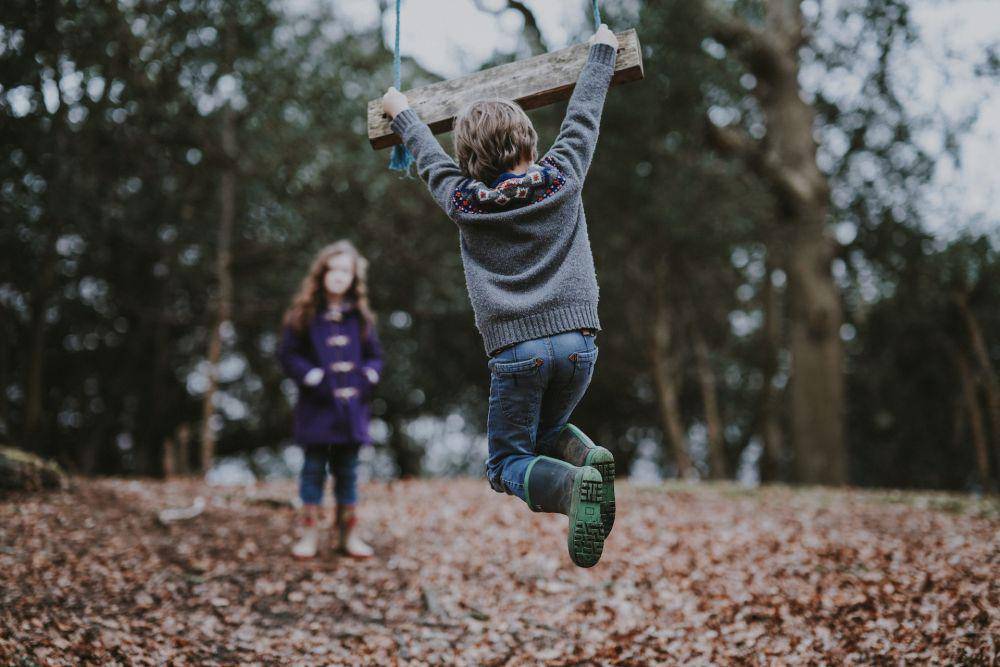 ilustrasi anak bermain (unsplash.com/Annie Spratt)