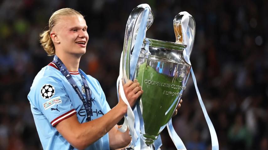 5 Pemain yang Pernah Ditolak oleh Manchester United, Gigit Jari!